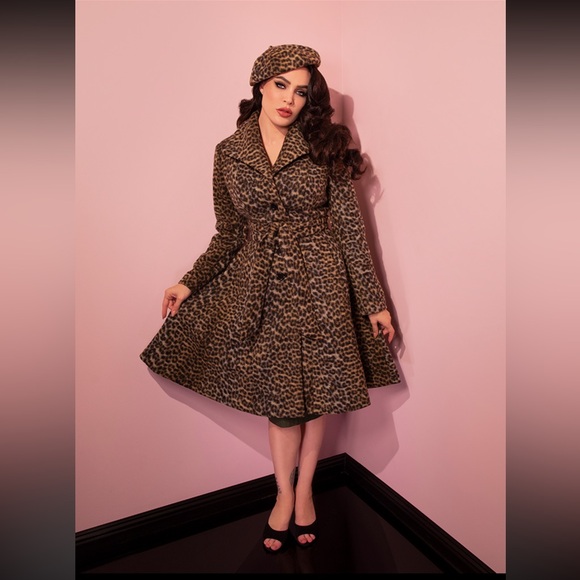 Vixen by Micheline Pitt Jackets & Blazers - Vixen by Micheline Pitt Leopard Print Coat M